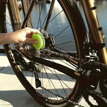 Portable Antirust Oiler Tool for Bike